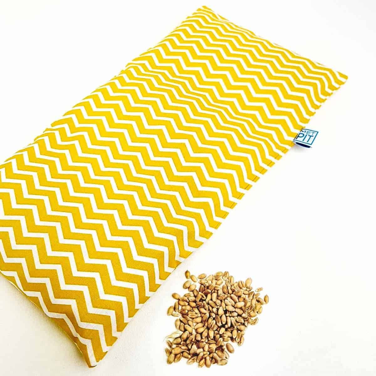 cropped-pittenzak-warmtekussen-coldpack-geel-1.jpg